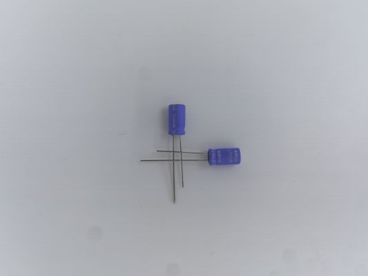 2.7V 1.0F Stacjonarna wilgotność ciepło 40C Wysokiej pojemności kondensator trwałość cyklu 000 razy ESR≤4