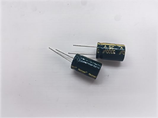 Częstotliwość samorehabilitujący kondensator elektrolityczny aluminiowy - 40.C do 105.C Polaryzowany 2000-10000 godzin